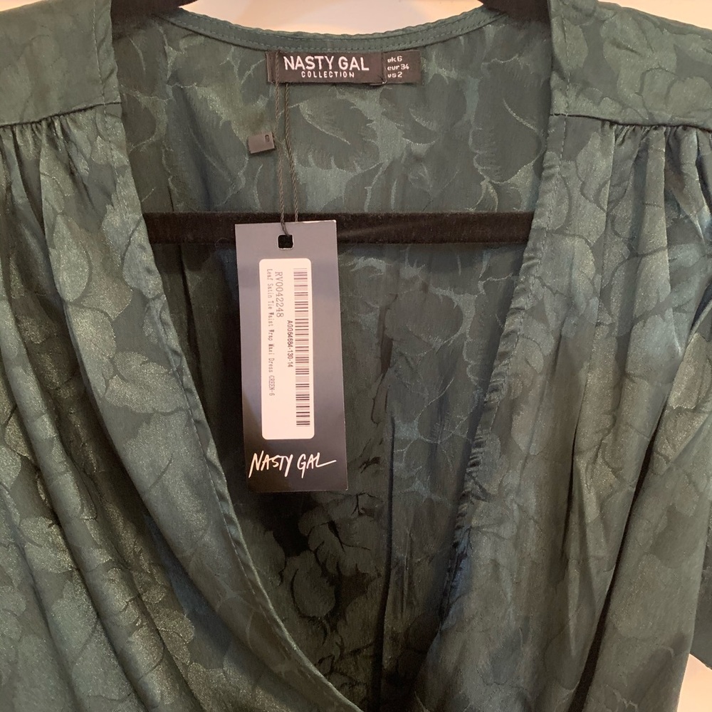 Leaf printed satin tie wrap dress - Picture 4 of 4
